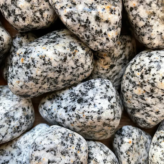 Ozami Sten Granit 10–60mm – Dekorsten i robust granit (20kg)